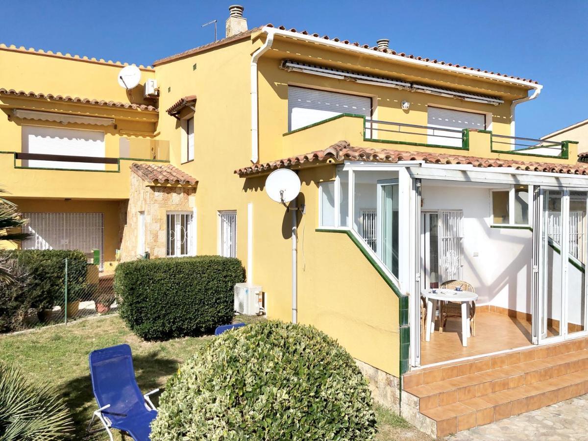 Apartament Amb Jardi A La Platja D'Empuriabrava Exterior photo