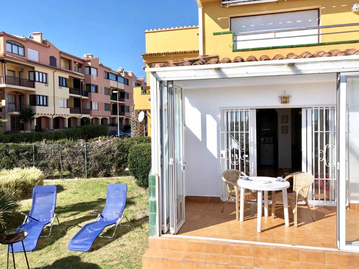 Apartament Amb Jardi A La Platja D'Empuriabrava Exterior photo